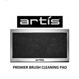 Artis Premier Brush Cleaning Pad 1 Metal Clutch & Treated Microfibre Cloth
